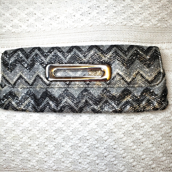 Aldo Metallic Silver Zig Zag Clutch Shoulder Bag Evening Bag - Picture 2 of 5